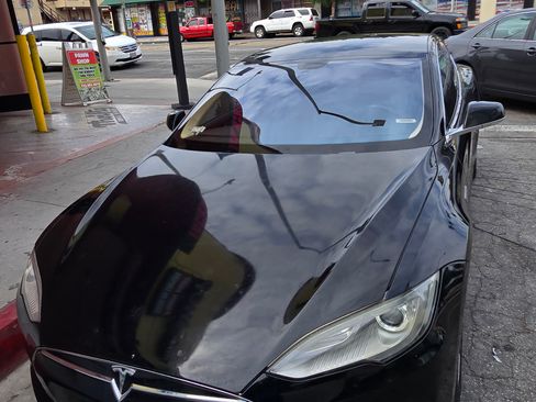 Used 2012 Tesla Model S image 2