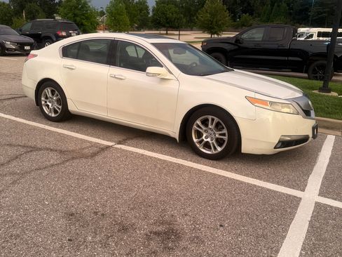 Used 2010 Acura TL w/ Technology Package FWD image 2
