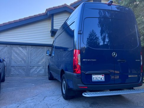 Used 2023 Mercedes-Benz Sprinter 1500 image 2