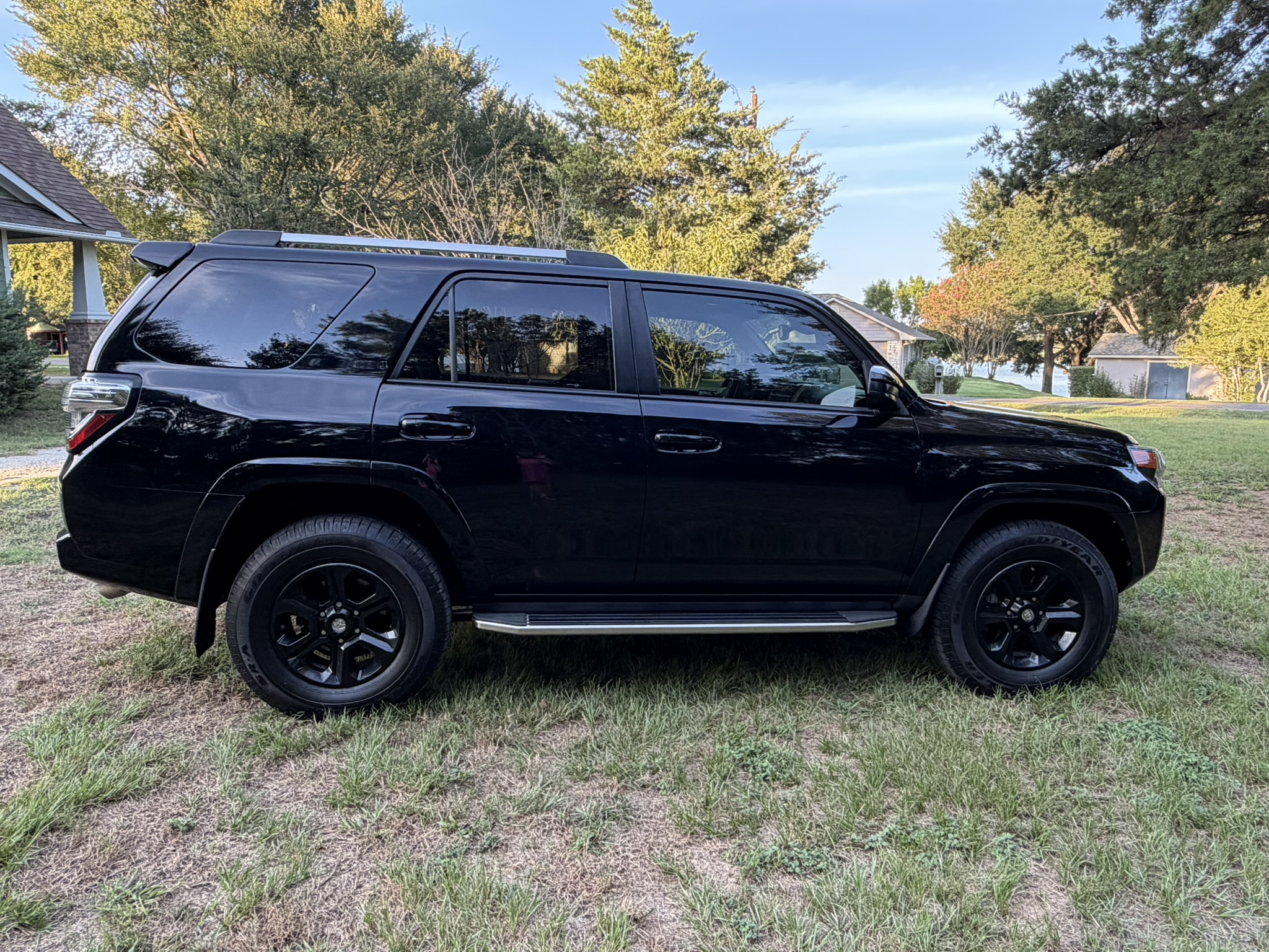 Used 2020 Toyota 4Runner SR5 RWD image 23