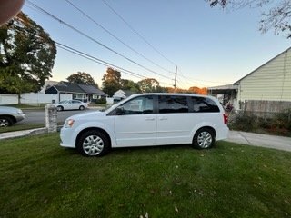 Used 2016 Dodge Grand Caravan SE w/ Quick Order Package 29E SE FWD image 10