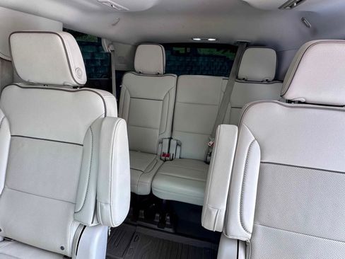 Used 2022 GMC Yukon Denali w/ Denali Ultimate Package image 9