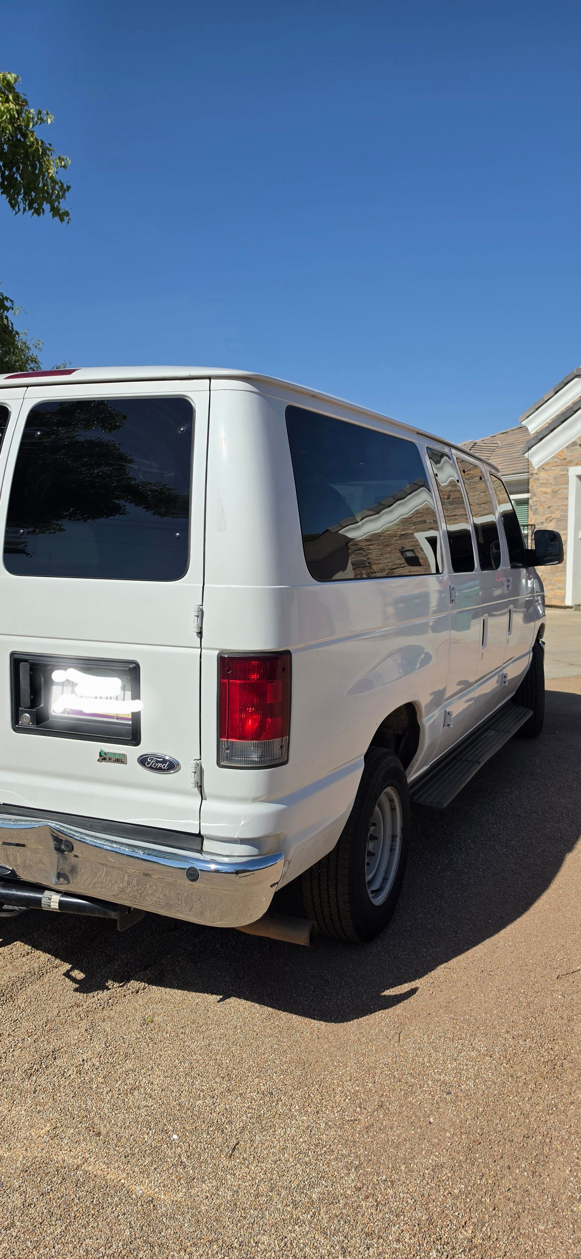 Used 2013 Ford E-350 and Econoline 350 XLT RWD image 5
