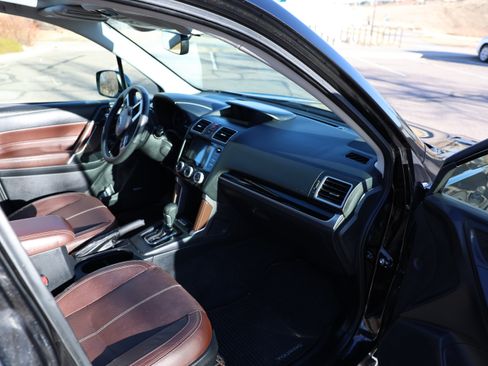 Used 2017 Subaru Forester 2.5i Touring image 14