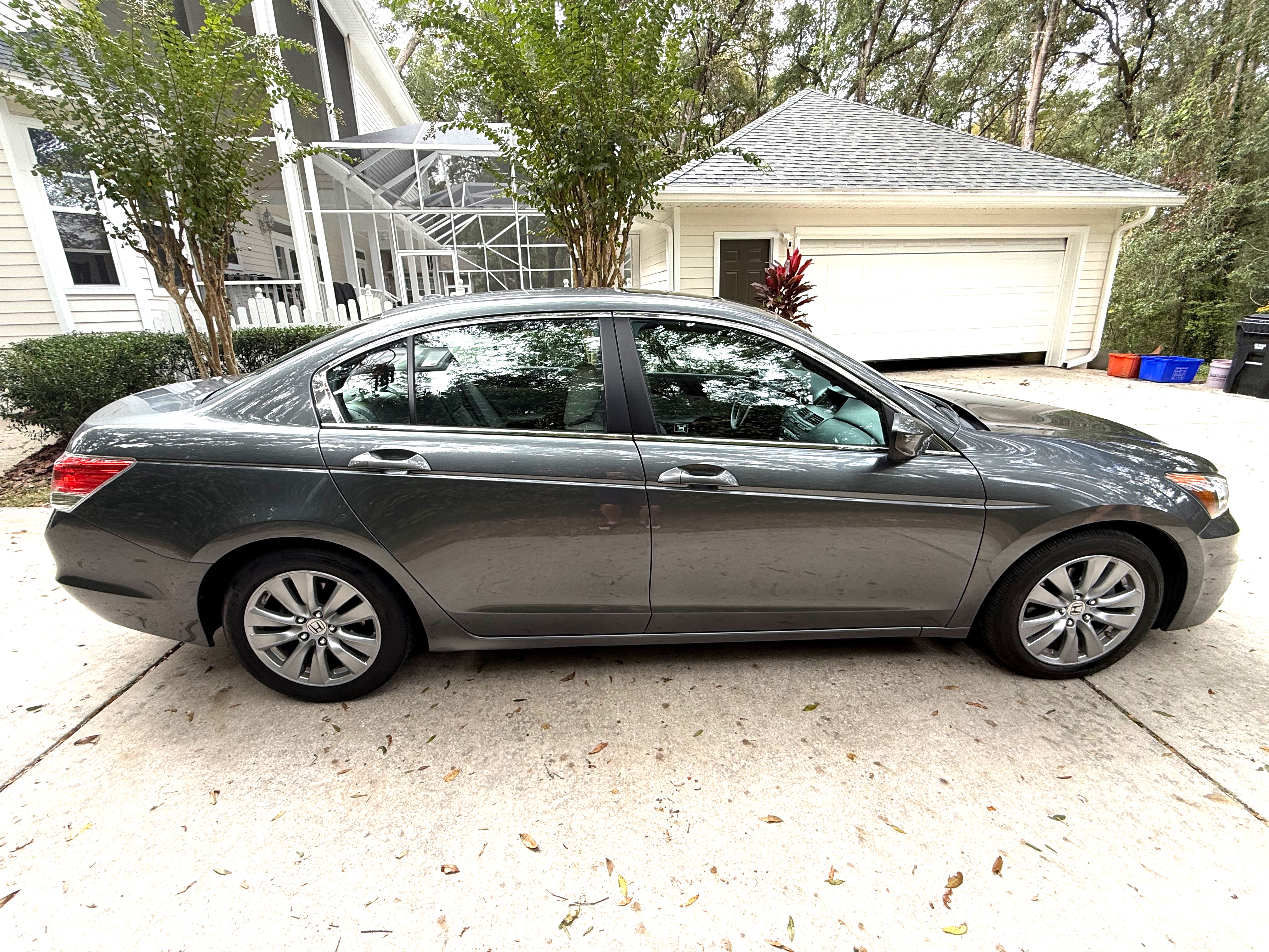 Used 2012 Honda Accord EX-L image 2