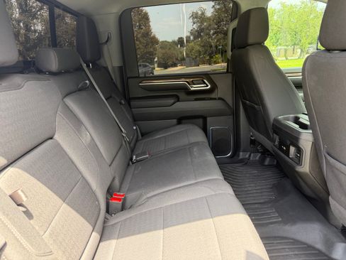 Used 2025 Chevrolet Silverado 2500 LT w/ Trail Boss Package AWD/4WD image 5