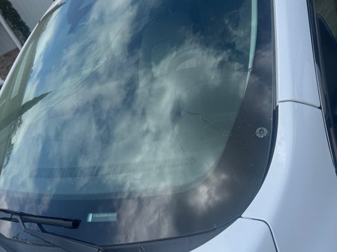 Used 2021 Ford Escape SE w/ Convenience Package image 2