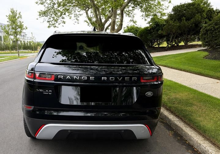 Used 2019 Land Rover Range Rover Velar R-Dynamic SE AWD/4WD image 2