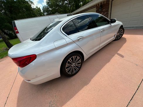 Used 2017 BMW 530i image 4