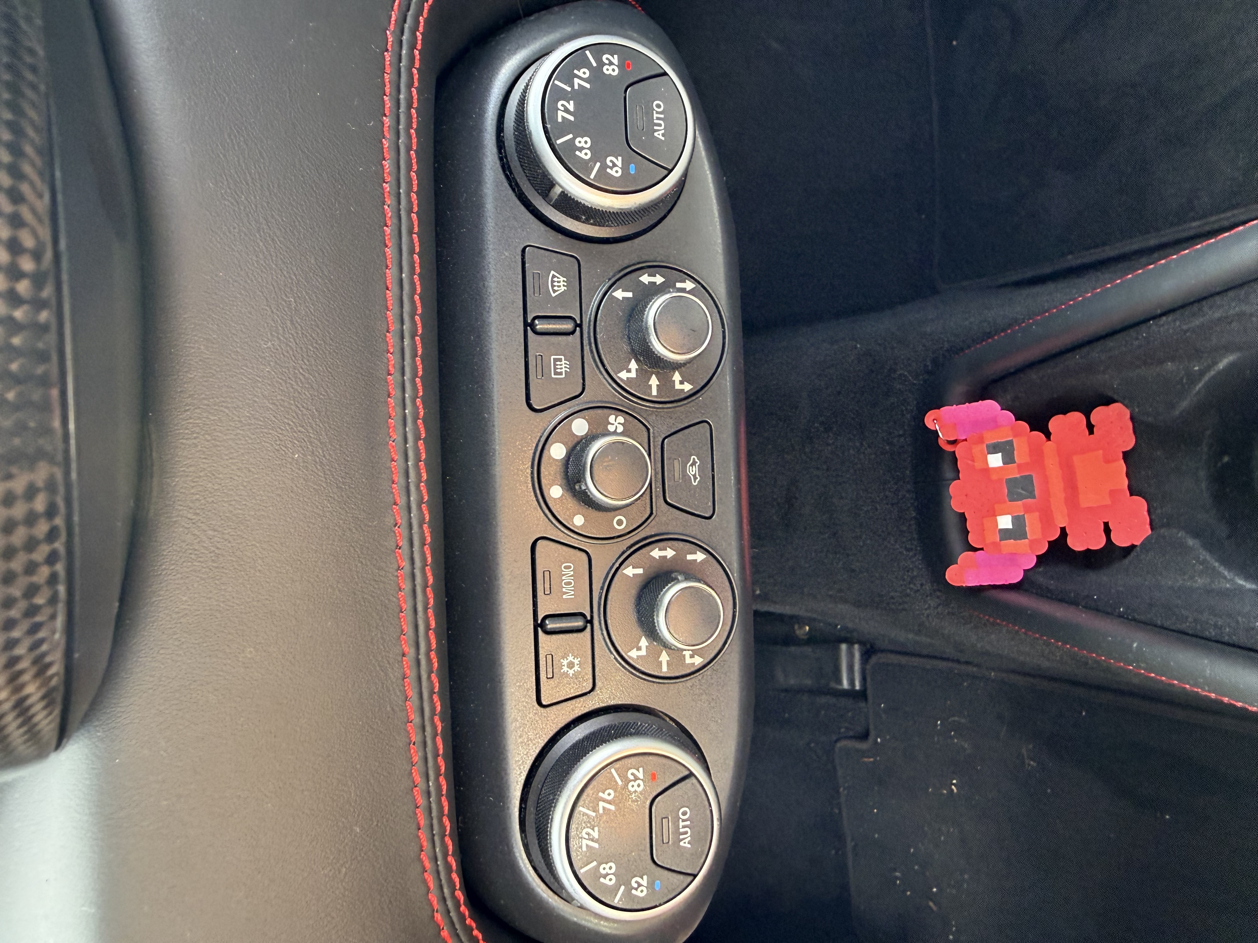 Used 2011 Ferrari 458 Italia Coupe RWD image 25