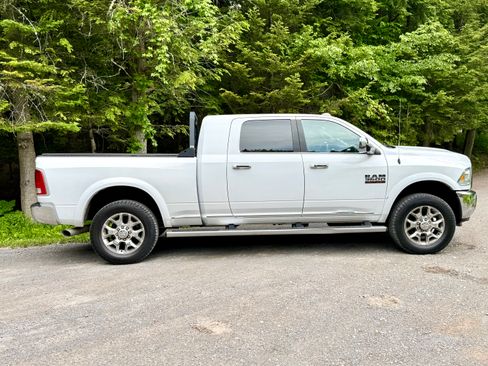 Used 2016 RAM 3500 Laramie Longhorn AWD/4WD image 1