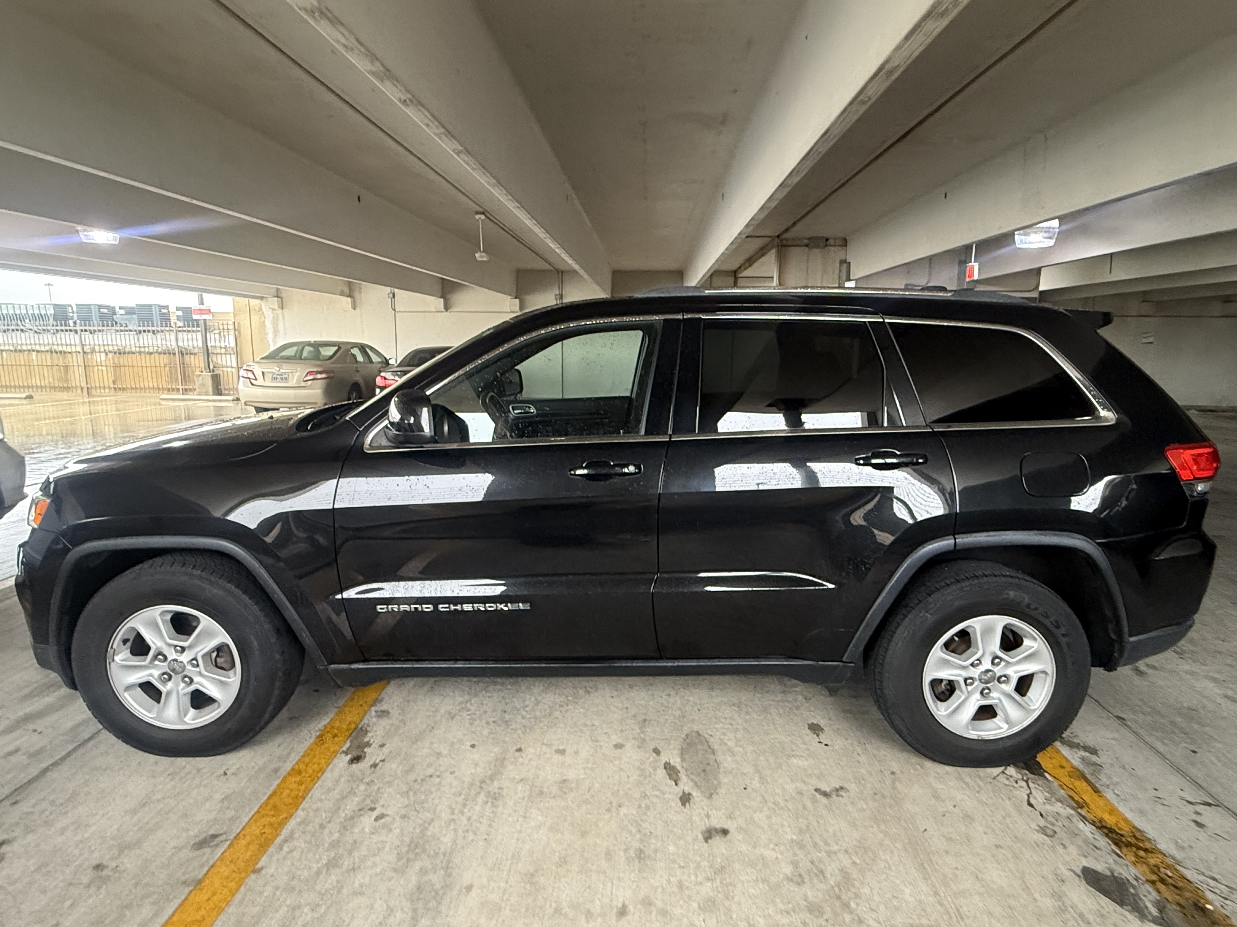 Used 2015 Jeep Grand Cherokee Laredo w/ Quick Order Package 23E RWD image 6