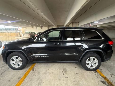 Used 2015 Jeep Grand Cherokee Laredo w/ Quick Order Package 23E RWD image 6