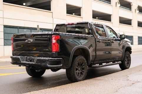 Used 2023 Chevrolet Silverado 1500 ZR2 w/ Technology Package AWD/4WD image 6