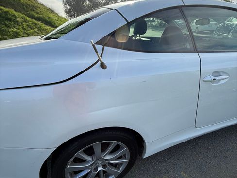 Used 2010 Lexus IS 250C image 12