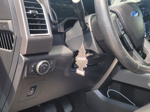 Used 2016 Ford F150 XLT w/ Equipment Group 302A Luxury image 10