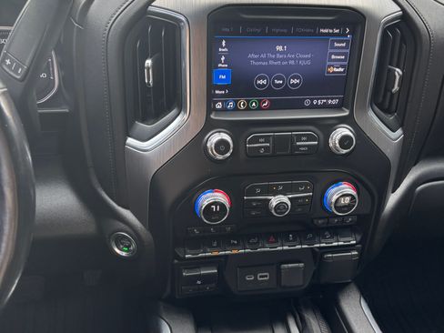 Used 2020 GMC Sierra 2500 Denali w/ Denali Ultimate Package image 5