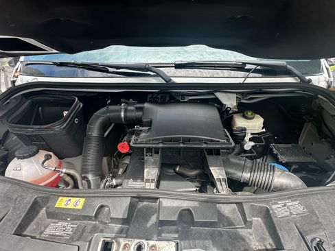 Used 2021 Mercedes-Benz Sprinter 4500 image 13