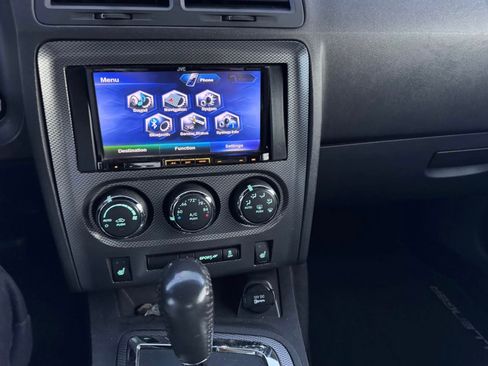 Used 2014 Dodge Challenger R/T Plus image 9