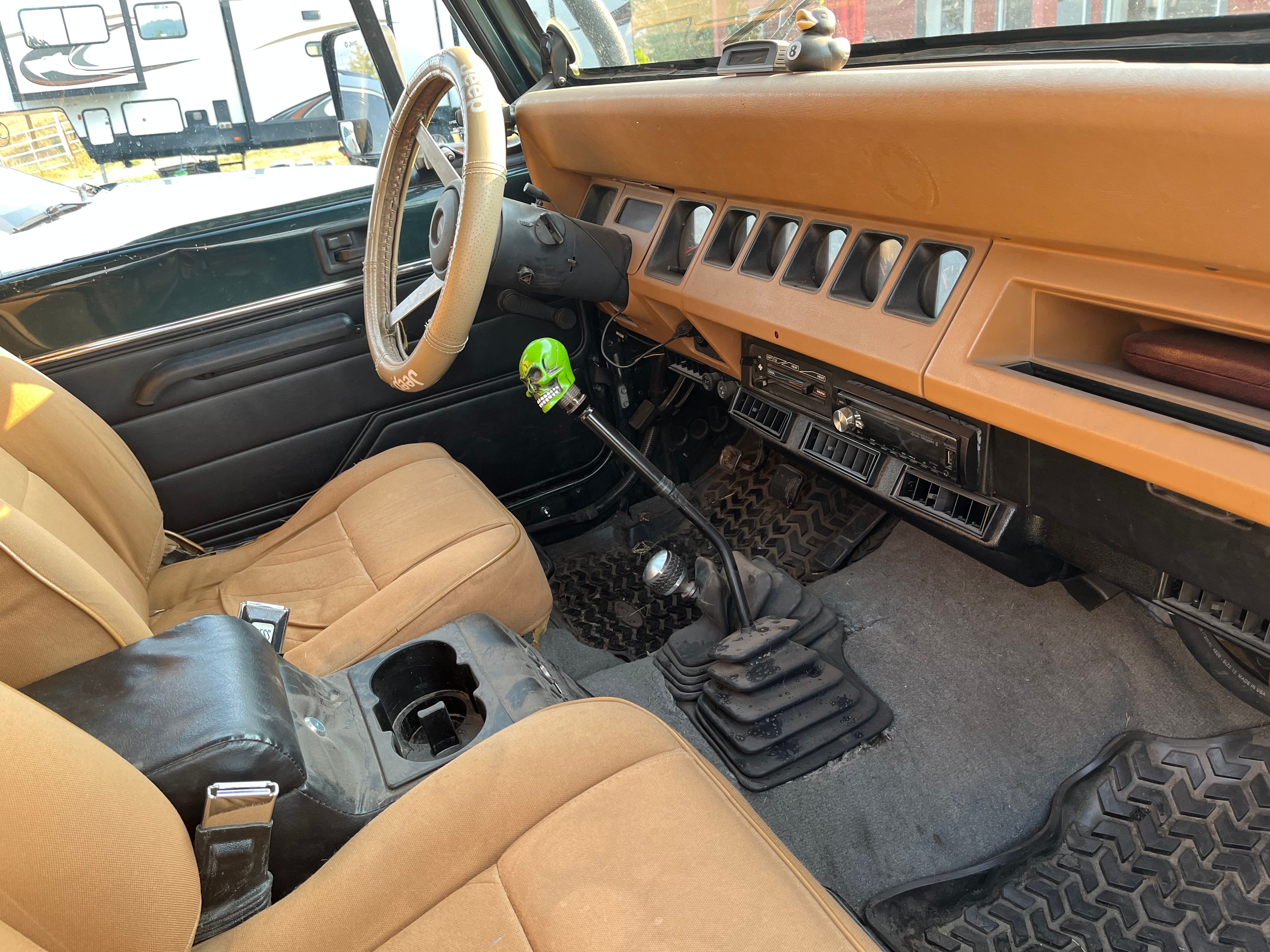 Used 1994 Jeep Wrangler SE AWD/4WD image 9