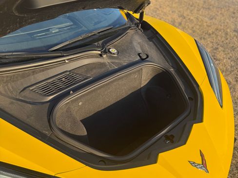 Used 2025 Chevrolet Corvette Stingray Coupe w/ 1LT image 21