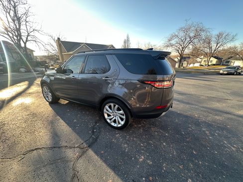 Used 2017 Land Rover Discovery HSE Luxury image 8