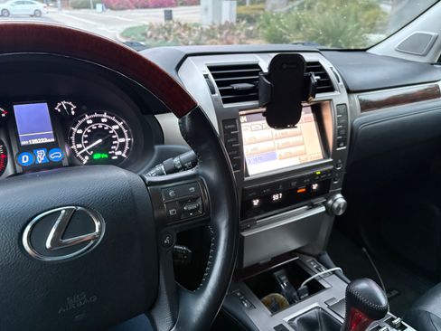 Used 2012 Lexus GX 460 image 5