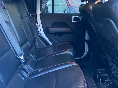 Used 2023 Jeep Gladiator Rubicon w/ Dual Top Group image 12