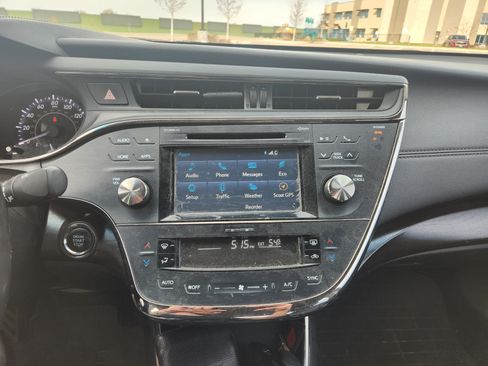 Used 2016 Toyota Avalon XLE image 18