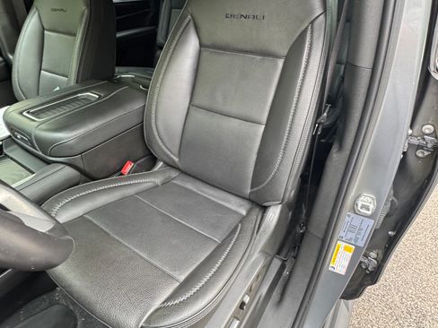 Used 2022 GMC Yukon Denali AWD/4WD image 14