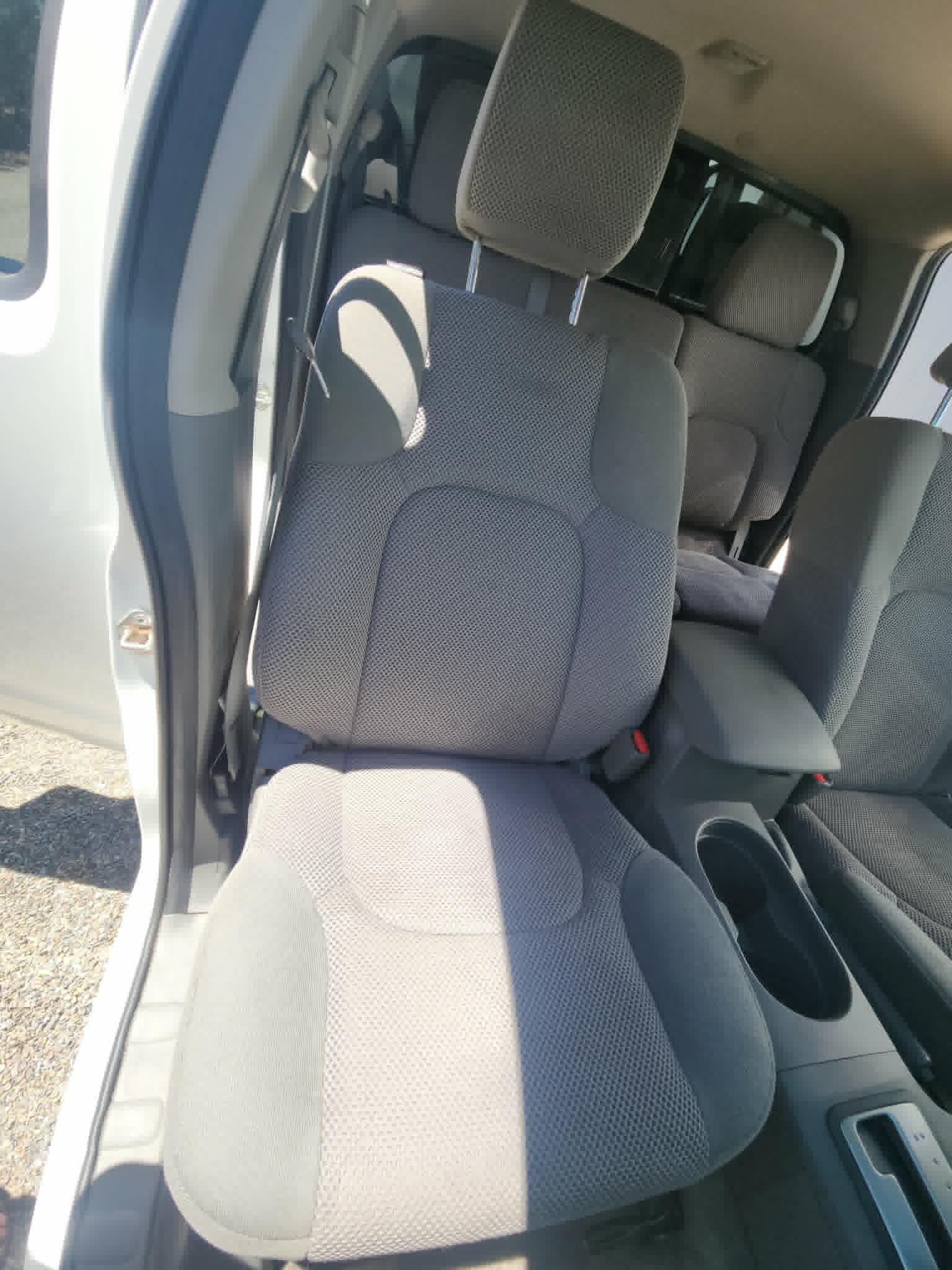 Used 2017 Nissan Frontier SV w/ SV Value Truck Package AWD/4WD image 11