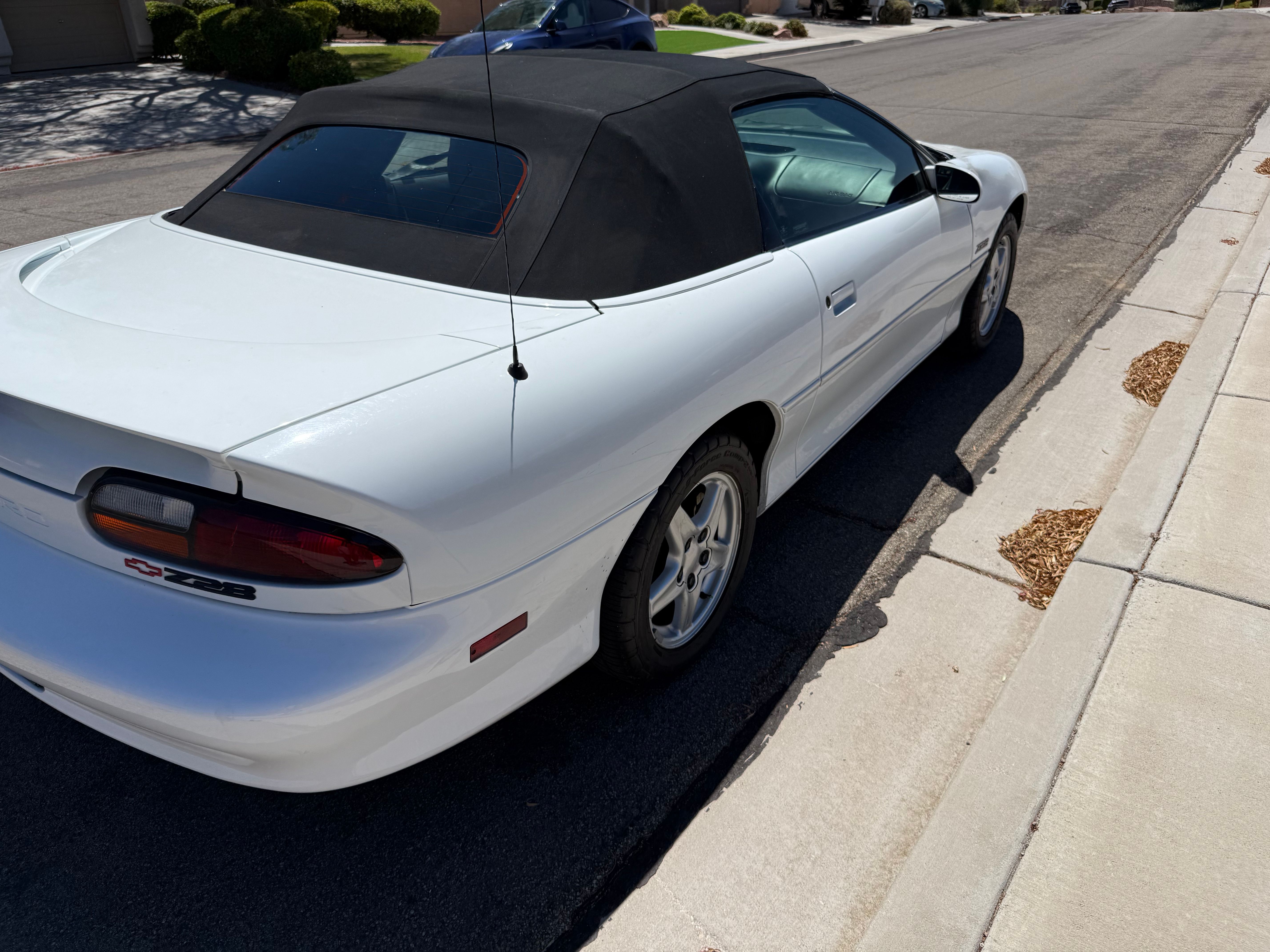 Used 1998 Chevrolet Camaro Z28 RWD image 5