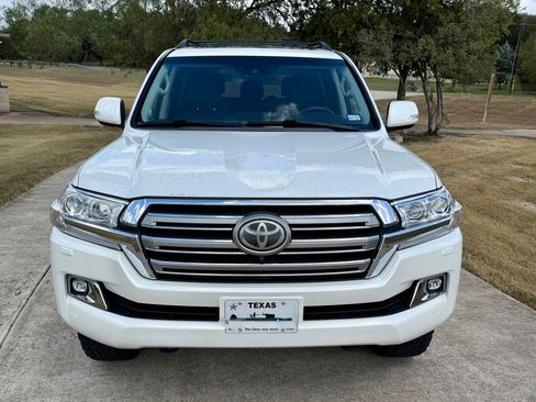 Used 2016 Toyota Land Cruiser AWD/4WD image 6