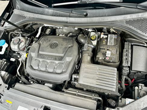 Used 2022 Volkswagen Tiguan SE FWD image 16