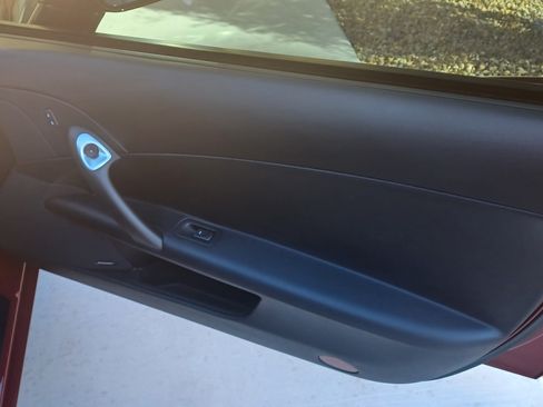 Used 2006 Chevrolet Corvette Coupe w/ Preferred Equipment Group image 9