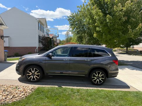 Used 2019 Honda Pilot Elite image 9