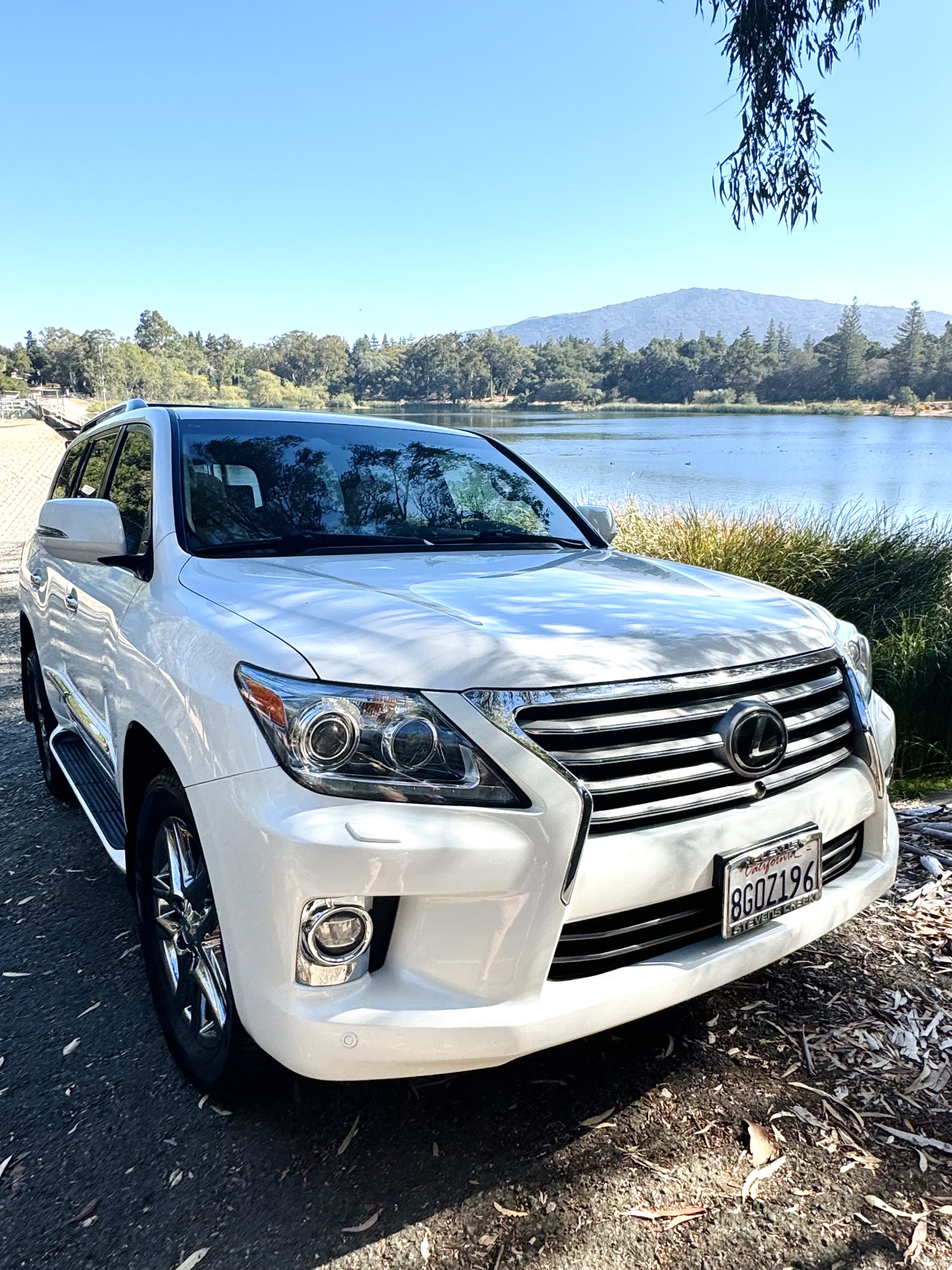 Used 2015 Lexus LX 570 4WD image 32