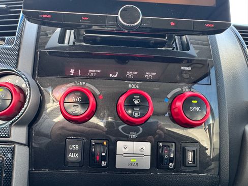 Used 2013 Toyota Sequoia Platinum image 15