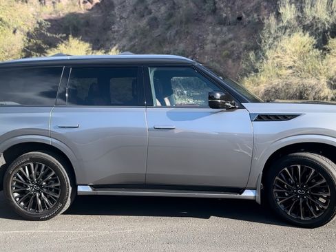 Used 2025 INFINITI QX80 Autograph w/ Autograph Exterior Package image 4