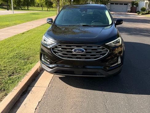 Used 2019 Ford Edge SEL w/ Equipment Group 201A FWD image 2