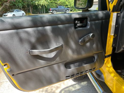 Used 2005 Jeep Wrangler X image 11