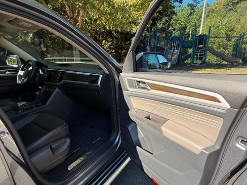 Used 2022 Volkswagen Atlas SE image 10