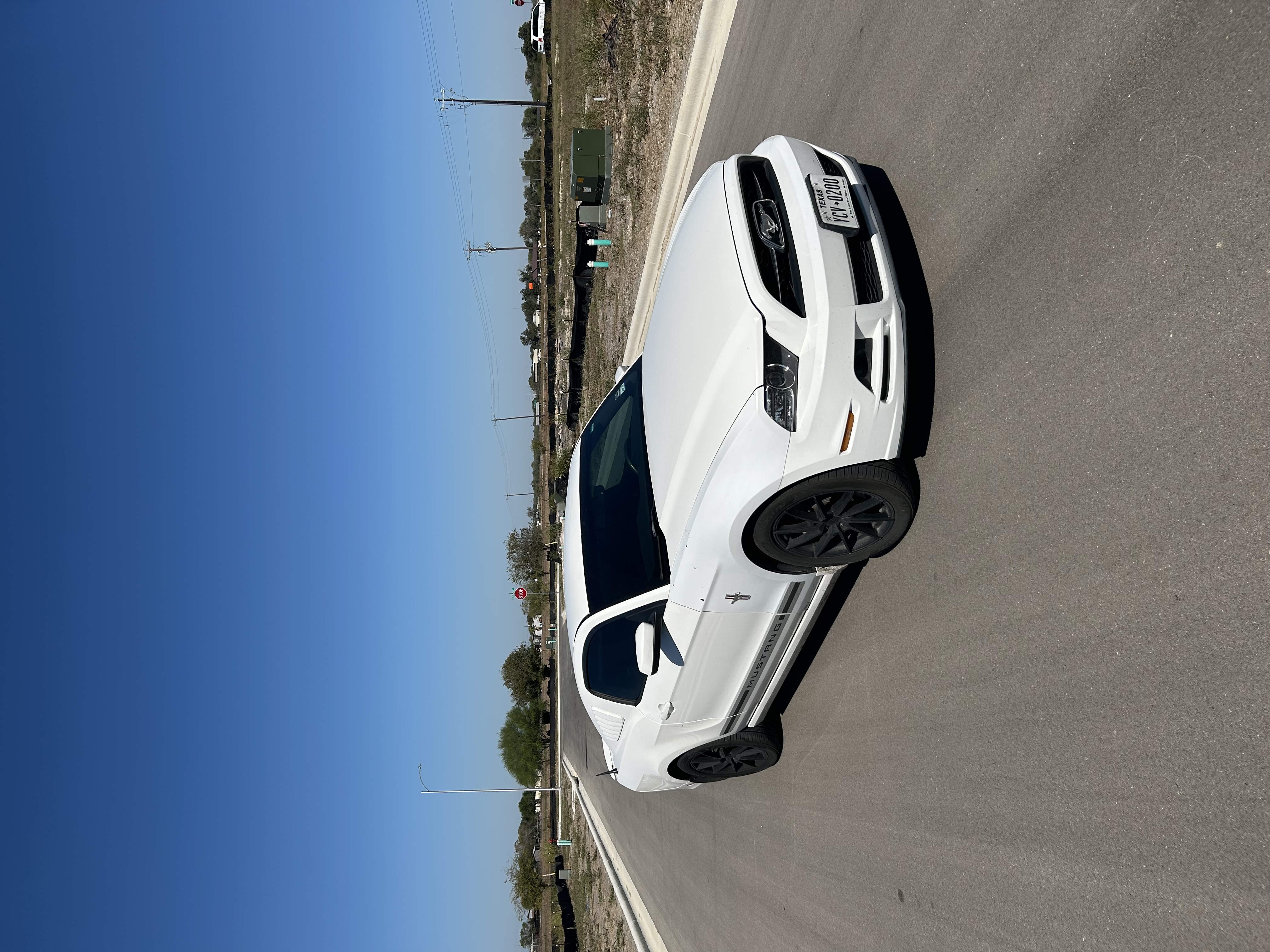 Used 2013 Ford Mustang Premium RWD image 9