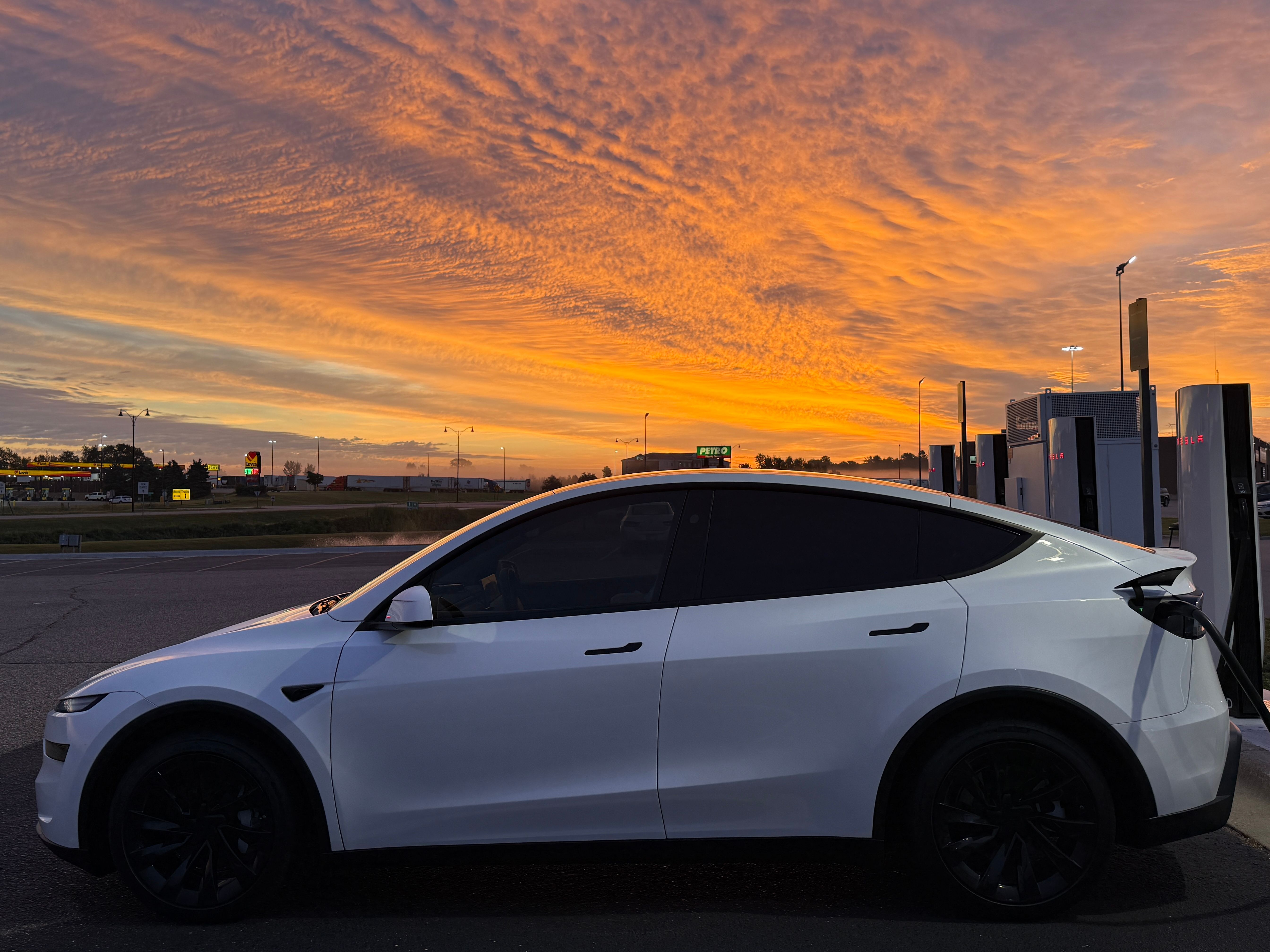 Used 2026 Tesla Model Y Long Range AWD/4WD image 8