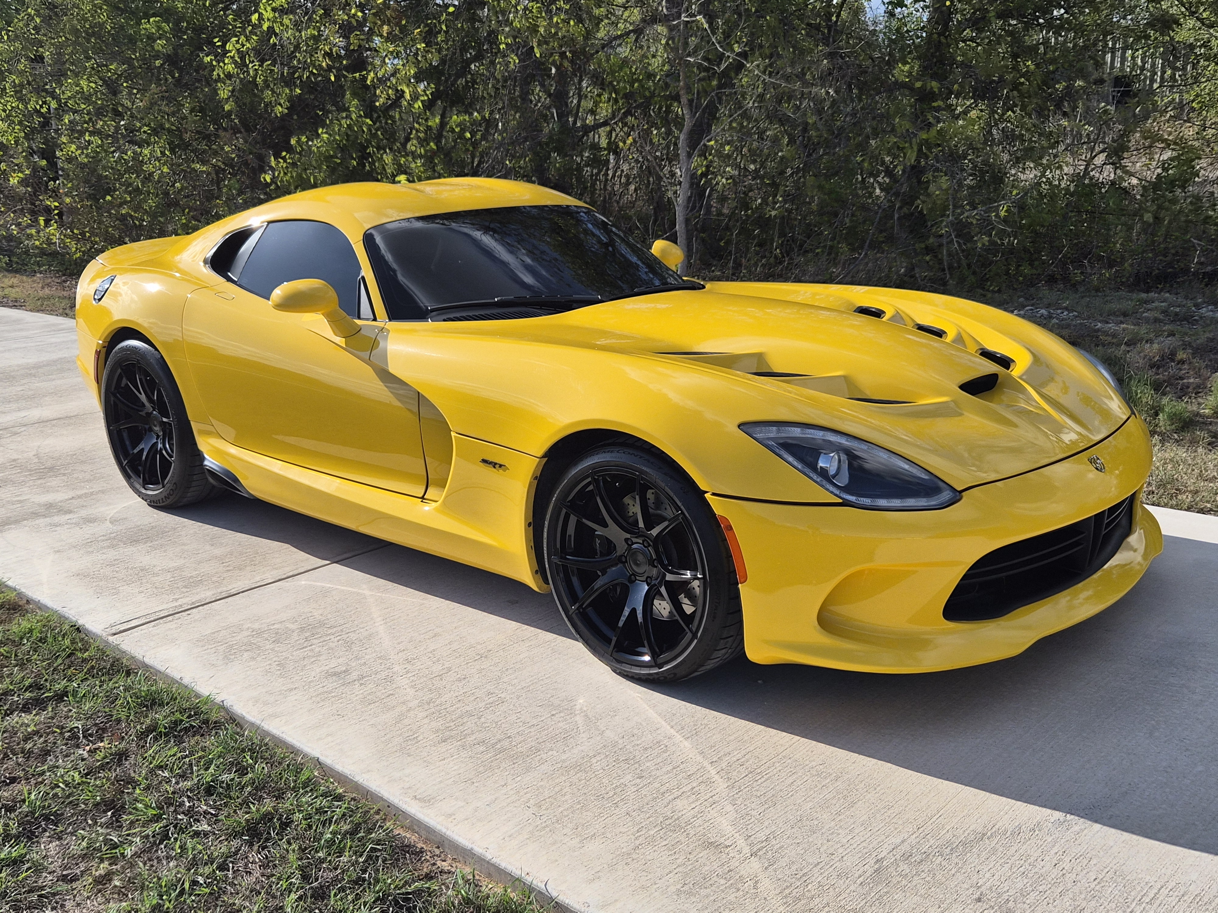 Used 2013 SRT Viper SRT-10 w/ Grand Touring Pkg RWD image 18