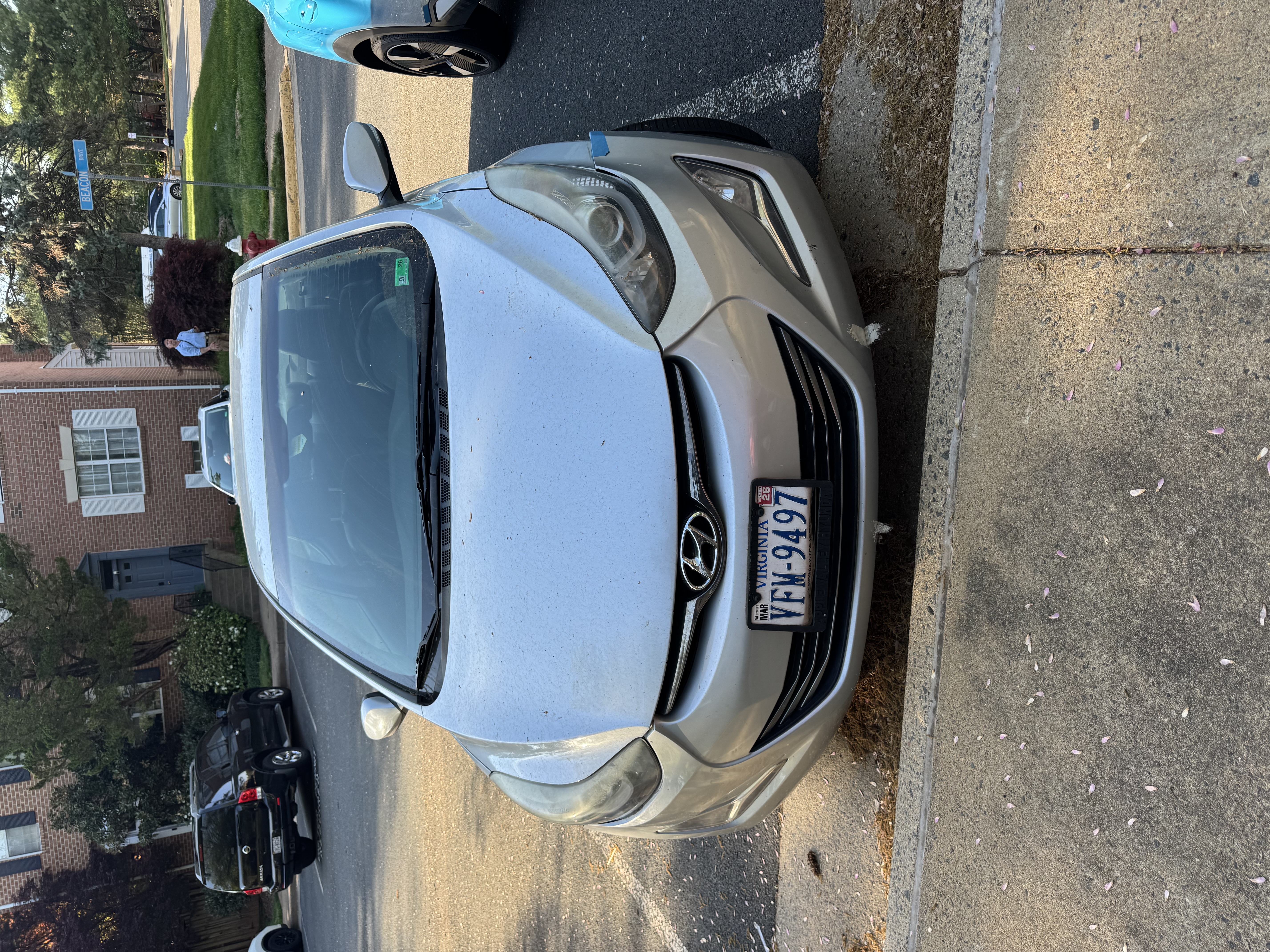 Used 2014 Hyundai Elantra Limited FWD image 1