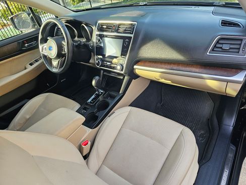 Used 2019 Subaru Outback 2.5i Limited w/ Popular Package #2 image 10