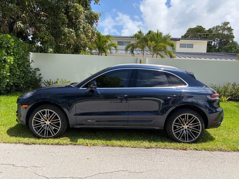 Used 2023 Porsche Macan AWD/4WD image 2