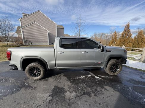 Used 2023 GMC Sierra 1500 AT4X image 4