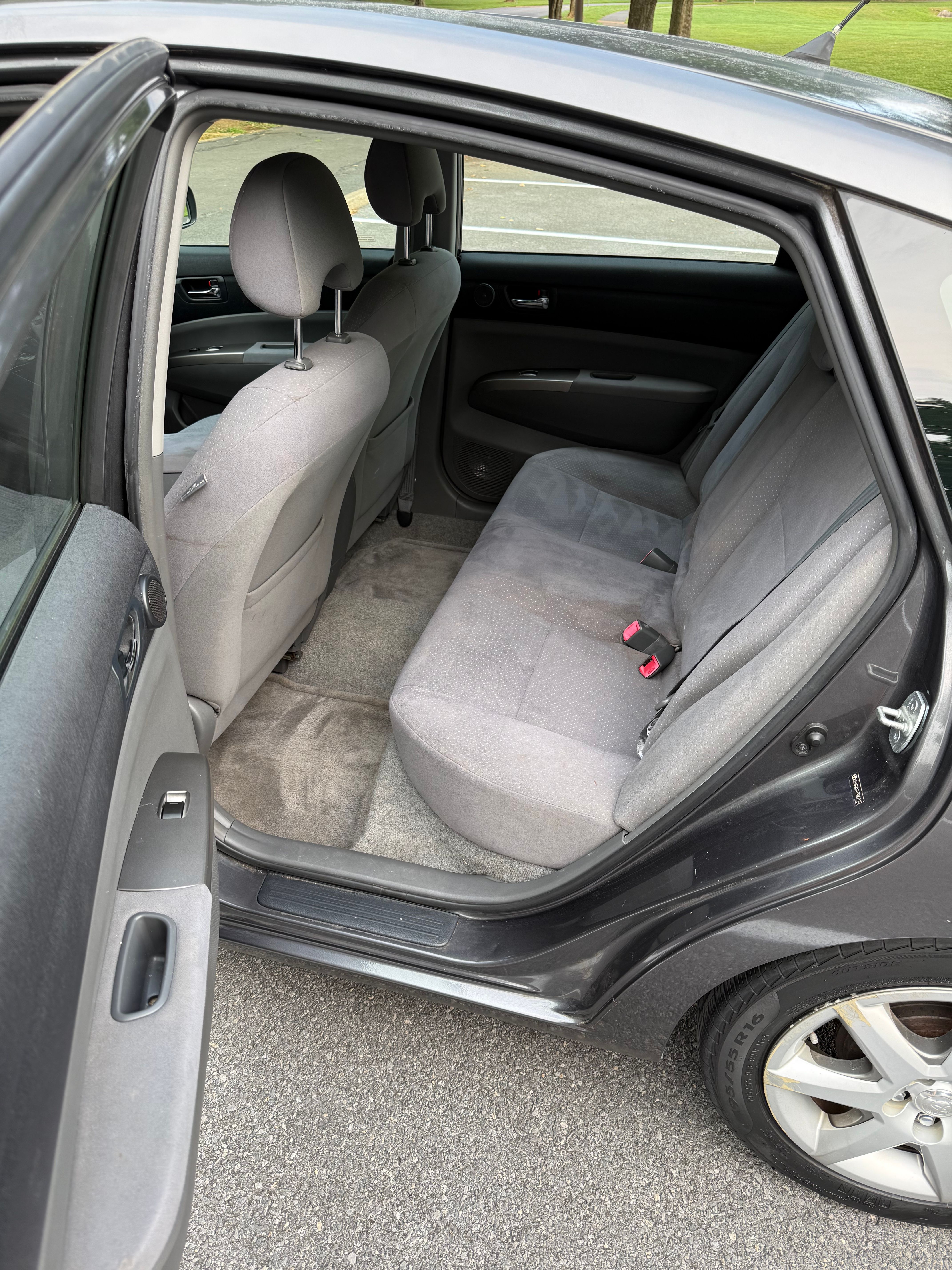 Used 2007 Toyota Prius Touring w/ Pkg 3 FWD image 11